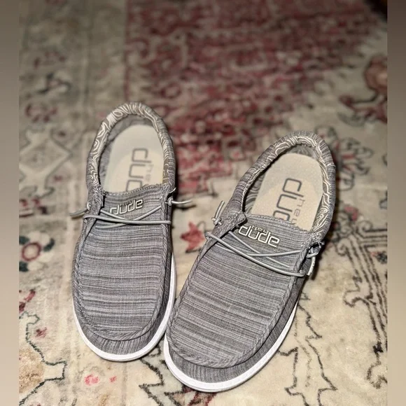 Kids Hey Dude Wally Youth Linen Gray Stone White Shoe Sz Y3-L4 Like New - Picture 1 of 10